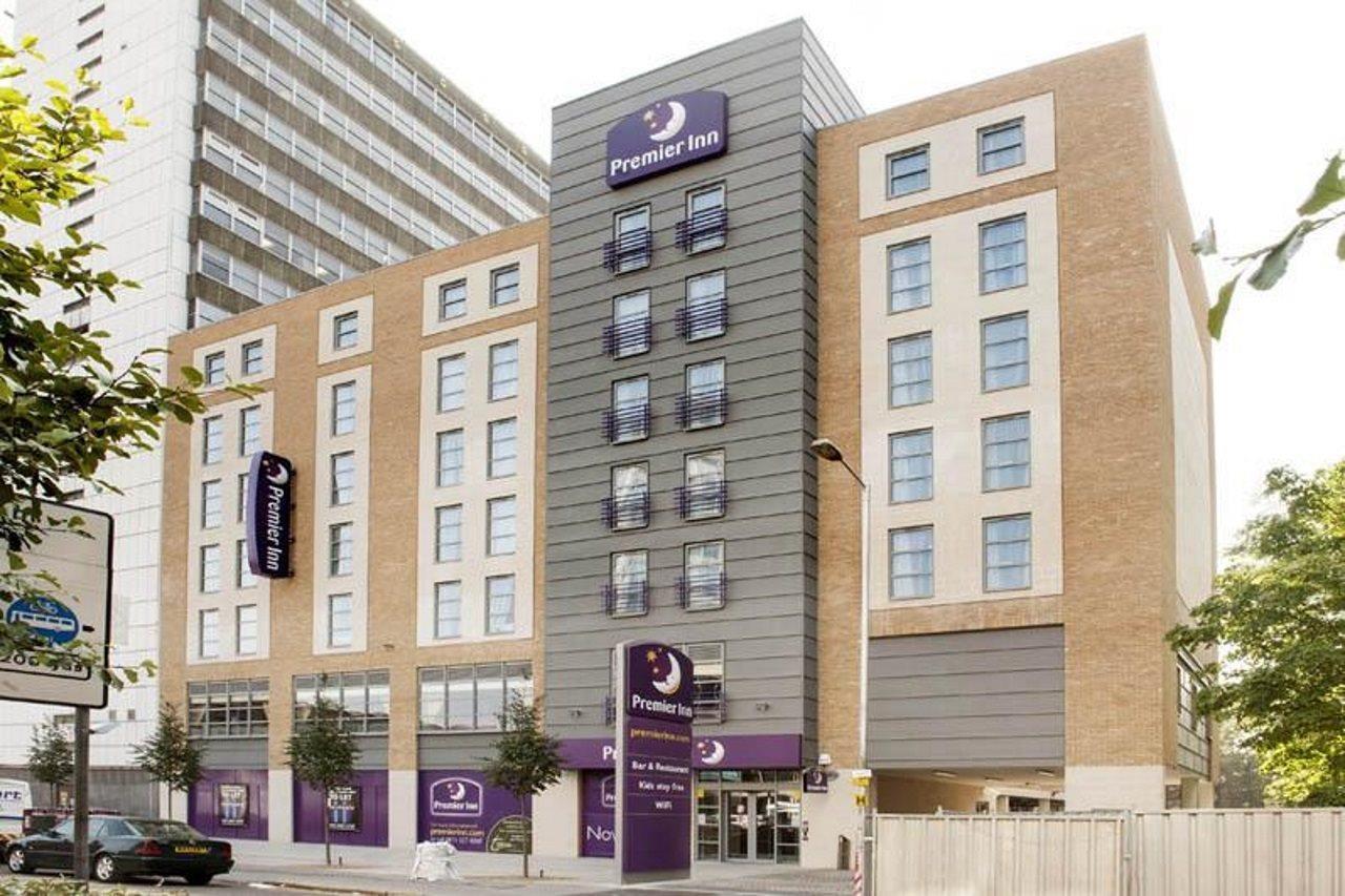 Premier Inn London Croydon Town Centre Exterior photo