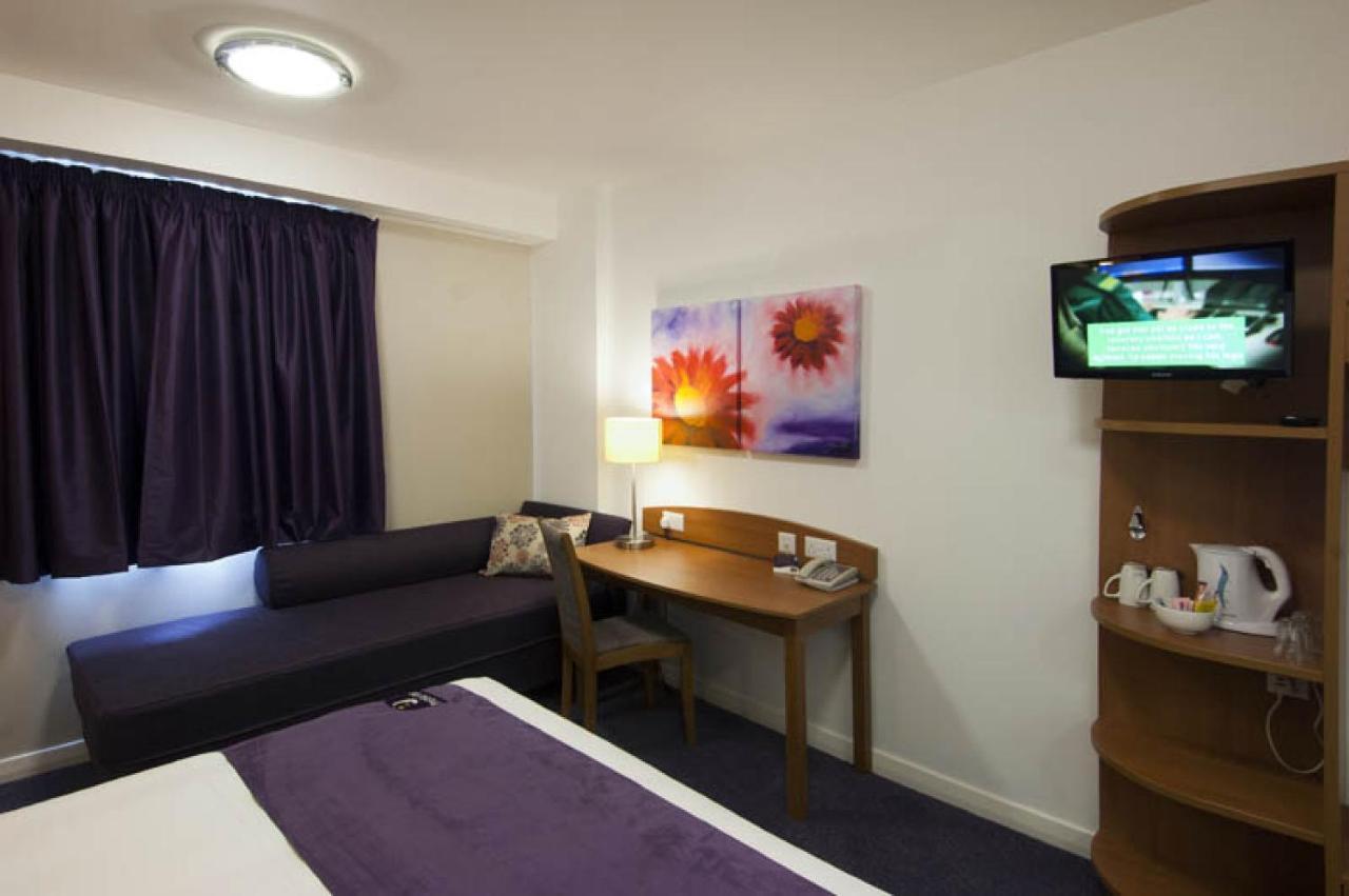 Premier Inn London Croydon Town Centre Room photo